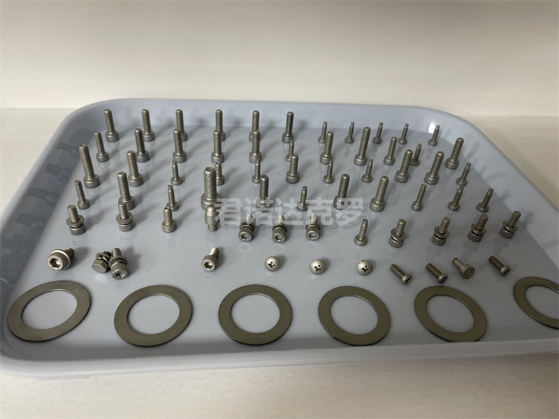 電鍍達(dá)克羅緊固件